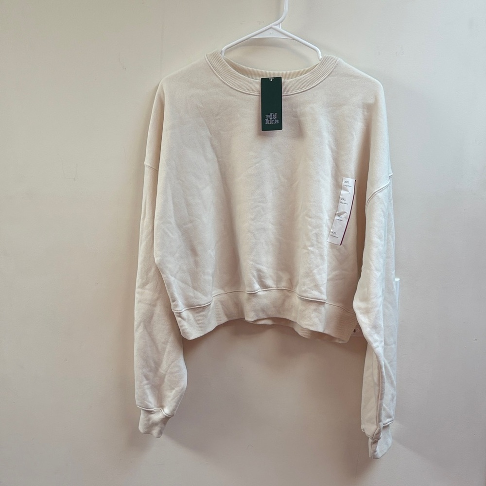 wild fable Cream Cropped Crewneck Sweatshirt